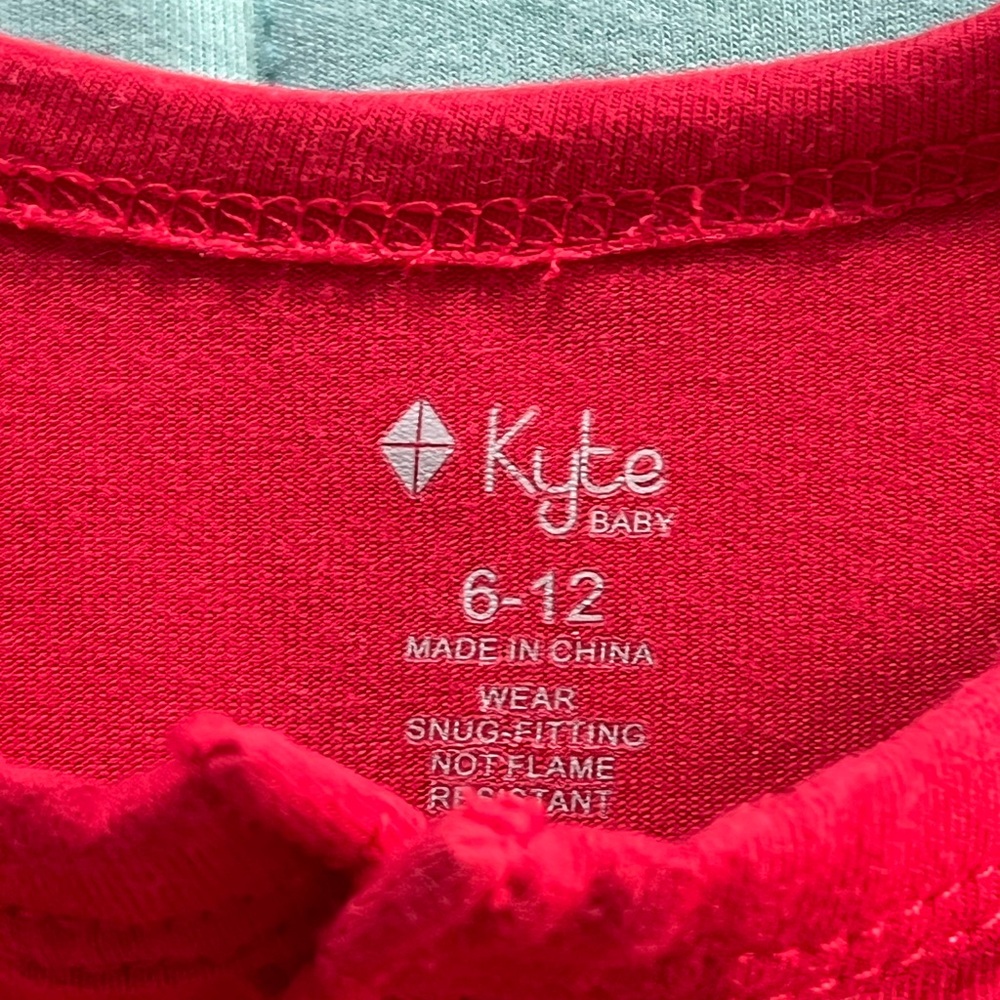 Kyte Baby Red Holiday 2022 line Retired Snap Romper Bamboo size 6-12 Months - Picture 3 of 8